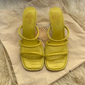 Charlotte Stone Vibrant Yellow Croc Embossed Leather Heels Size 7